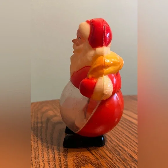 Vintage Santa and Reindeer Belly Snow Globe